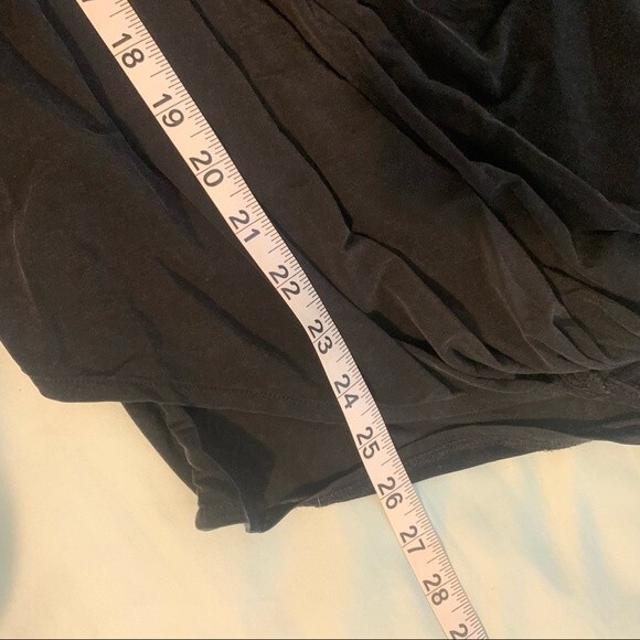 Neiman Marcus XL Black Crossover Wrap Top - Picture 5 of 6